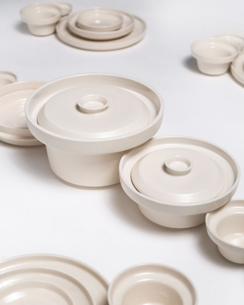 Lunar Dinner Spread Nude (26 Pieces)