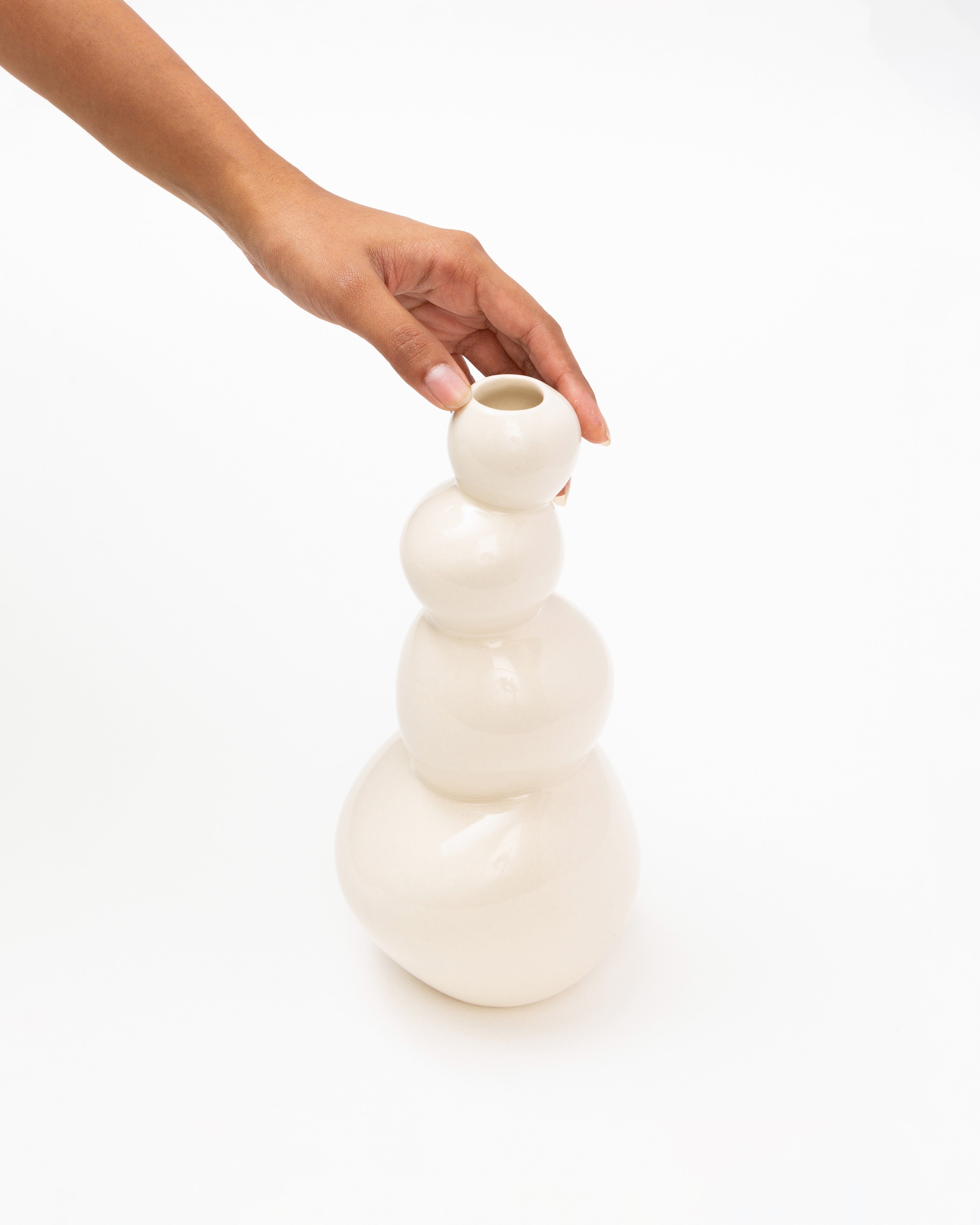Elegant and Artistic Flower Vase Online | Ware Innovations