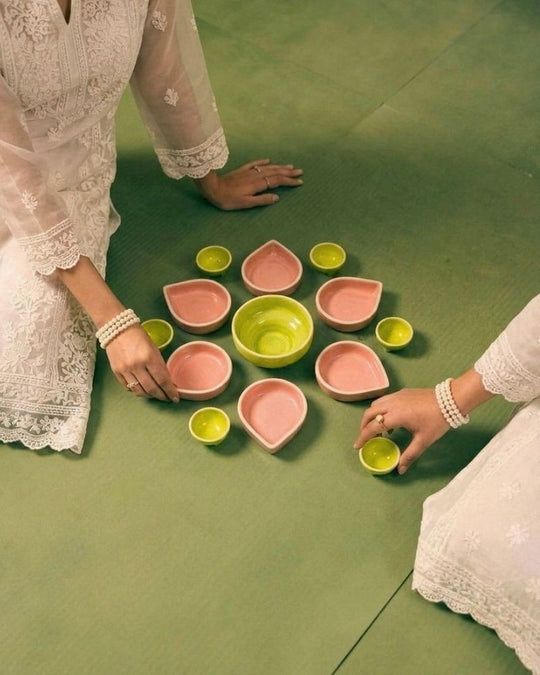 Rangoli Table Setting Pink (13 Pieces)