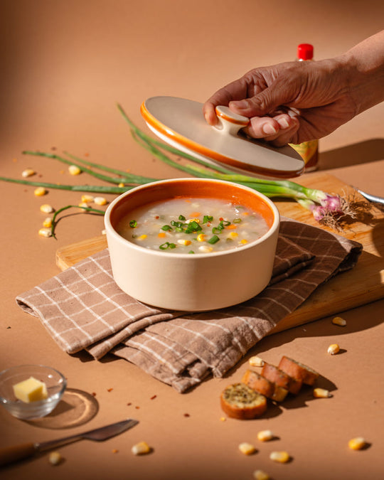 Luna 660ml Soup Bowl with Lid Warm Brown