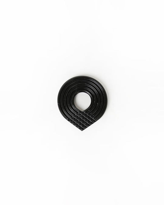 Aura Trivet  Black