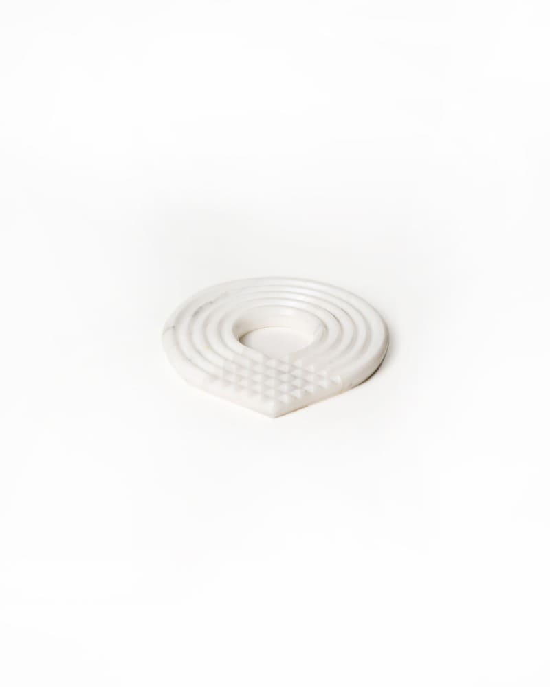 Aura Trivet White