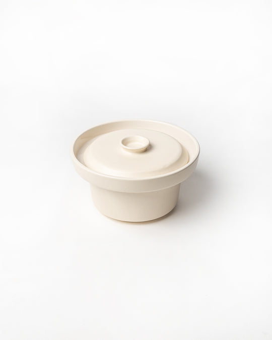 Large Eclipse serving bowl with lid nude