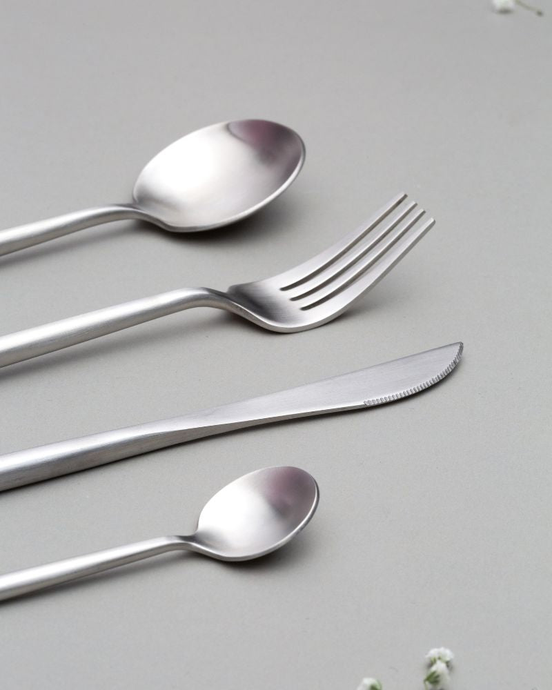 Zuri Cutlery Set Matt Silver (4 Pieces)