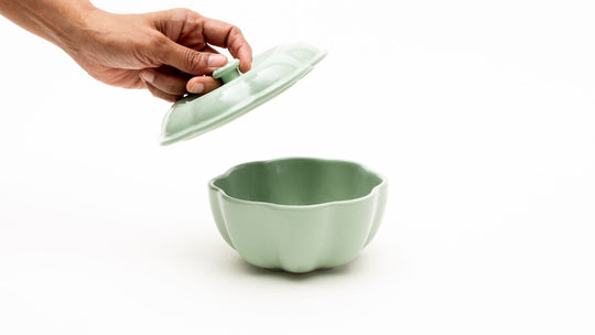 Baby Margo Serving bowl with lid Tea Green