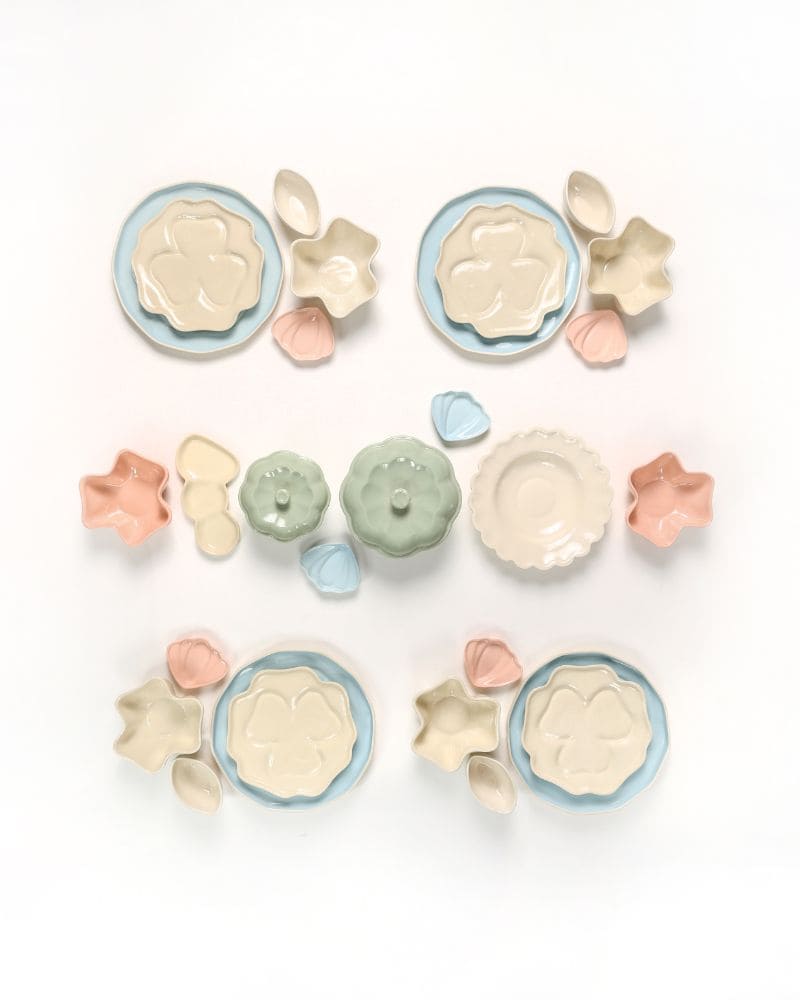 Countryside Flora Dinner Spread without Accessories (28 pieces)