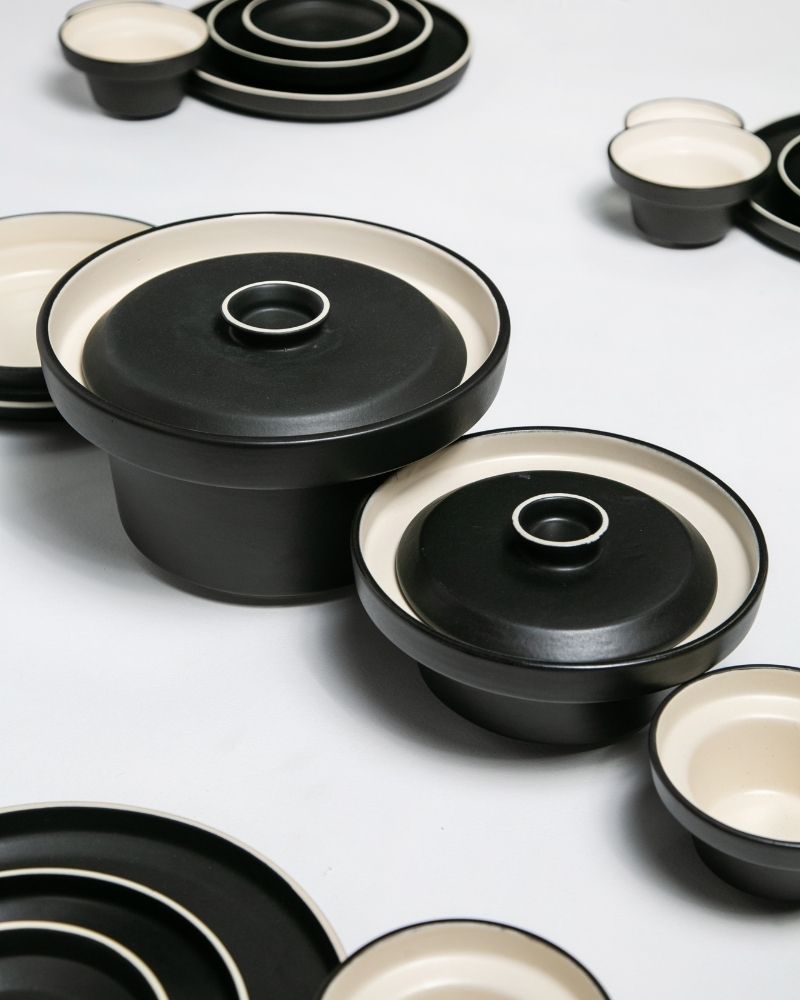 Lunar Dinner Spread Matt Black (26 Pieces)