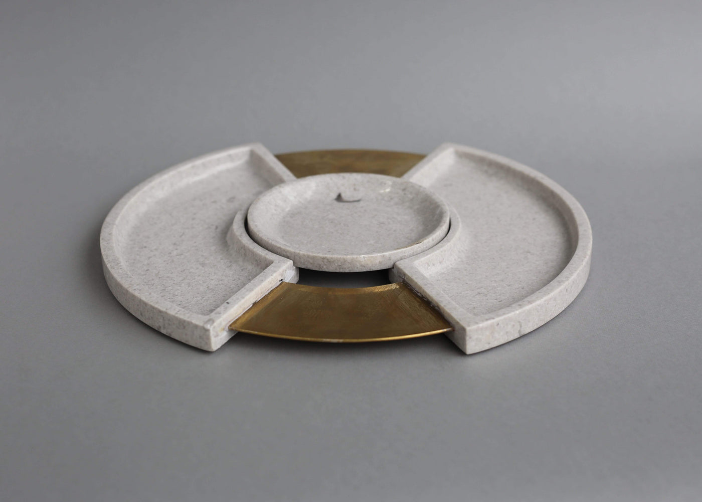The Ware Innovations Platter Grey / 331x21mm Revolve Platter (1 Piece)