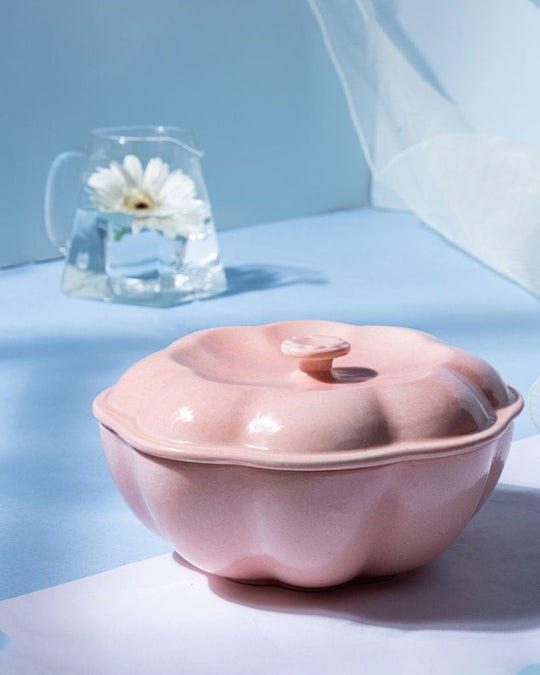 Ware Innovations Serving Bowls Blush / 19 x 19 x 7.5 cm / 7.5 x 7.5 x 3 in Margaret Serving Bowl with Lid Blush
